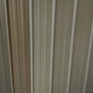 Metal profiles of multiple metal paint colors